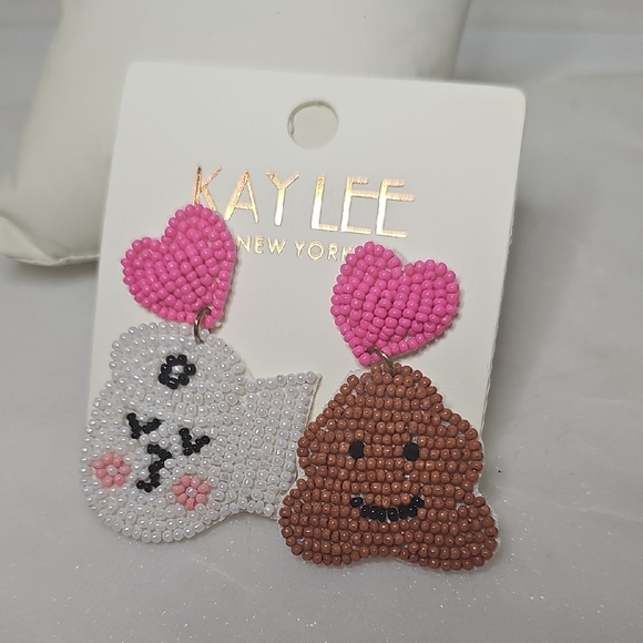 Kaylee Kollection Jewelry - Kaylee New York Pink Heart Beaded Toilet Paper & Poop Earrings